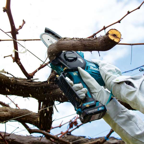 Makita 牧田 UC100D 12Vmax CXT Cordless Pruning Saw (4") – photo 2