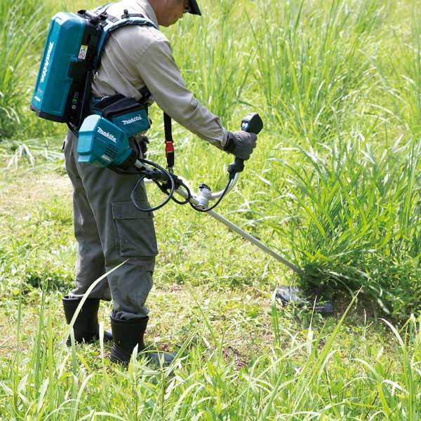Makita 牧田 UR101C Backpack Battery Grass Trimmer – photo 2