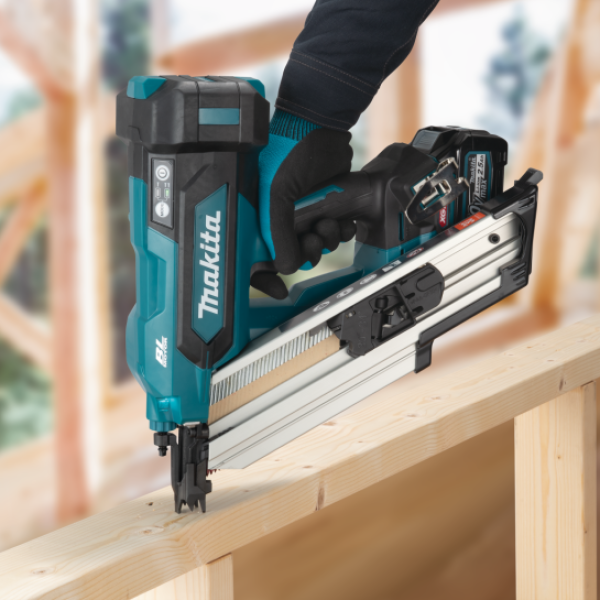 Makita 牧田 BN001G 40Vmax XGT Cordless Framing Nailer, 90mm (3-1/2") – photo 2