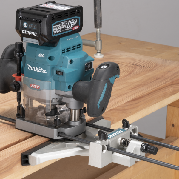 Makita 牧田 RP001G 40Vmax XGT Cordless Router (Plunge) – photo 4