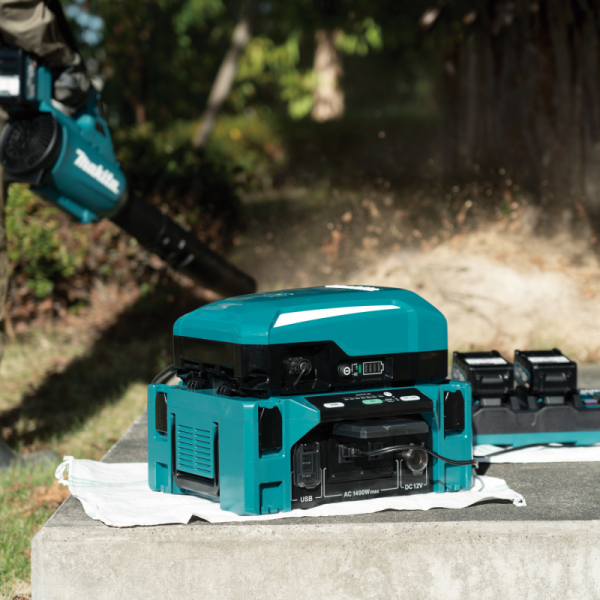 Makita 牧田 BAC01 Power Inverter – photo 10