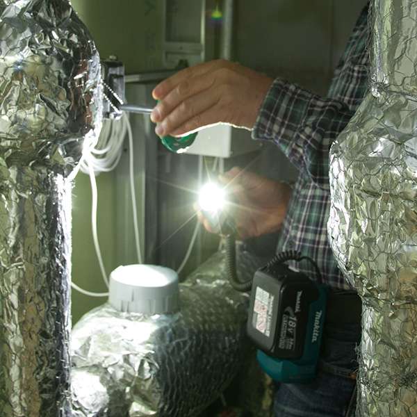 Makita 牧田 DML803 18V LXT LED Flashlight – photo 2