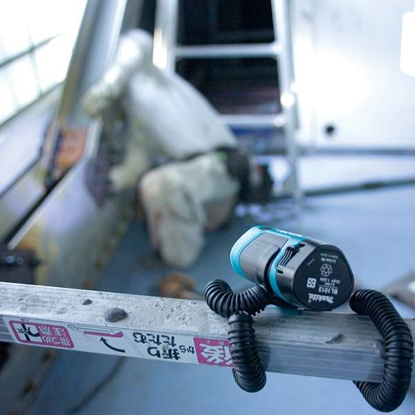 Makita 牧田 ML101 10.8V Rechargeable Grab Light – photo 2