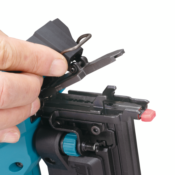 Makita 牧田 DBN501 18V LXT Cordless Brad Nailer, 50mm (2") – photo 3