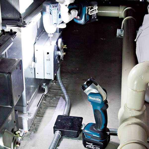 Makita 牧田 DML802 18V LXT LED Flashlight – photo 2