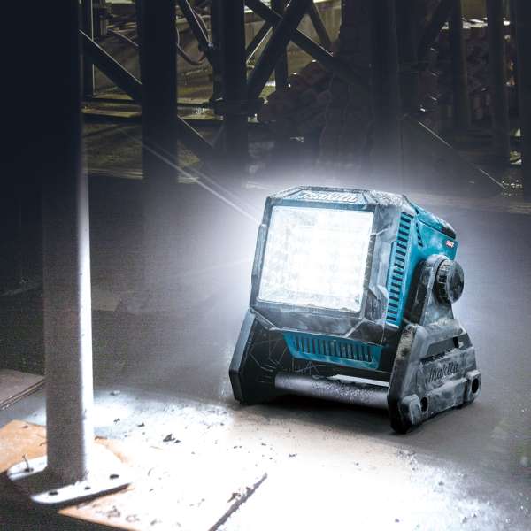 Makita 牧田 ML005GX 18V LXT Cordless Worklight – photo 2