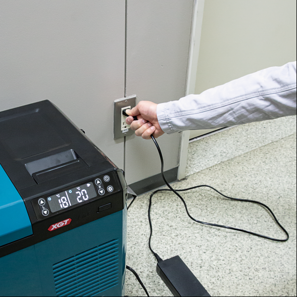 Makita 牧田 CW004G 18V LXT Cordless Cooler & Warmer Box – photo 8